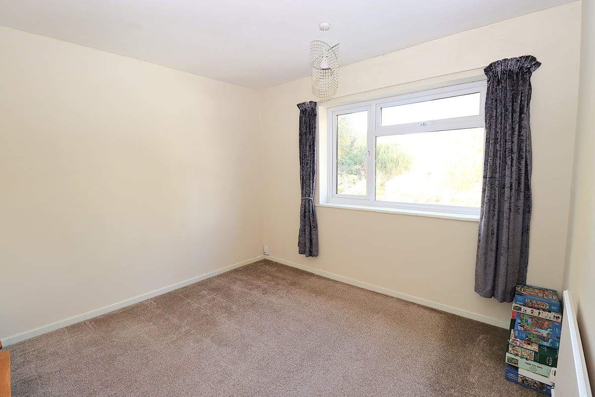 Southwood Road, Farnborough, GU14 0JQ