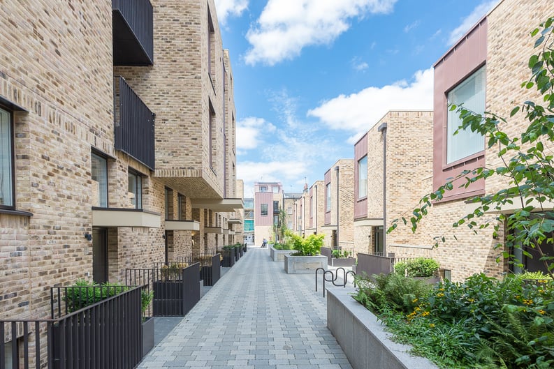 2 bedroom(s) apartment to sale in Hand Axe Yard, Kings Cross, London-image 12