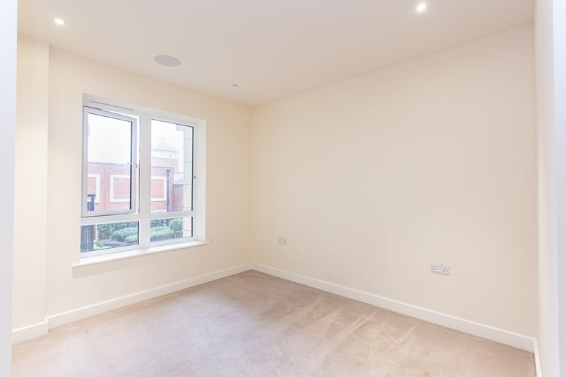 2 bedroom(s) apartment to sale in Beaufort Square, Colindale, London-image 20