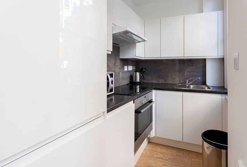 1 bedroom(s) apartment to sale in Thackeray Street, Kensington, London-image 2
