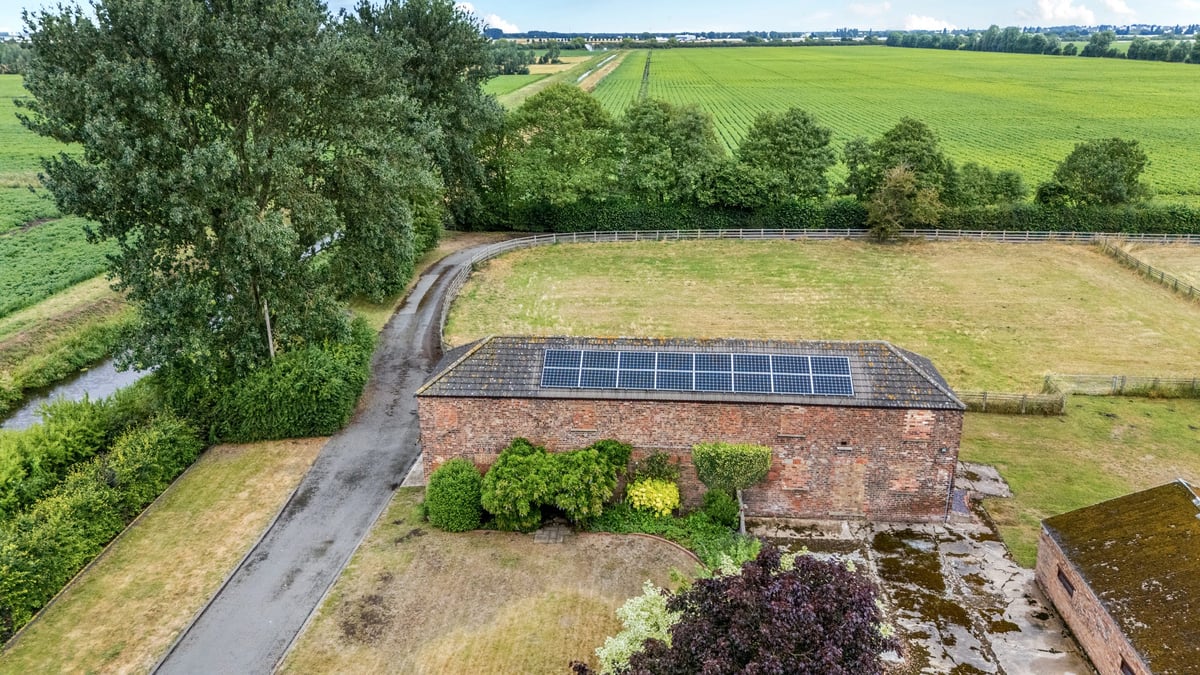 Woodcarr Farm, Sandtoft Road, Doncaster, DN9 1PW