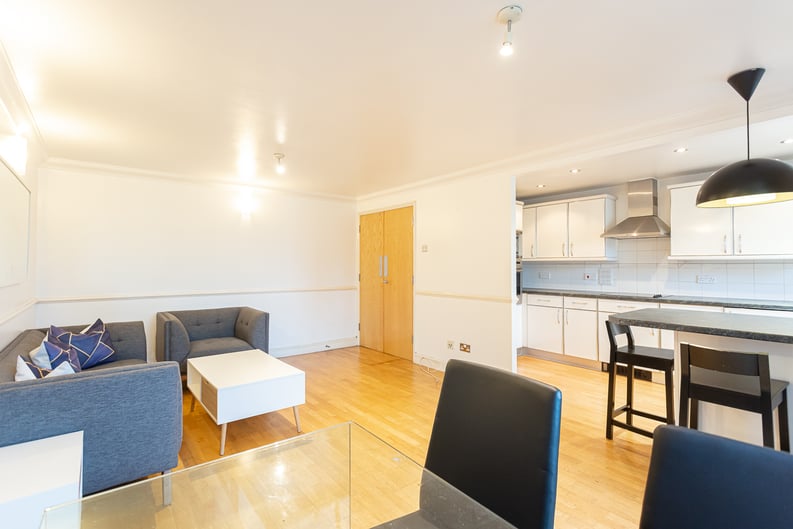 2 bedroom(s) apartment to sale in Cotton Row, Battersea, London-image 11