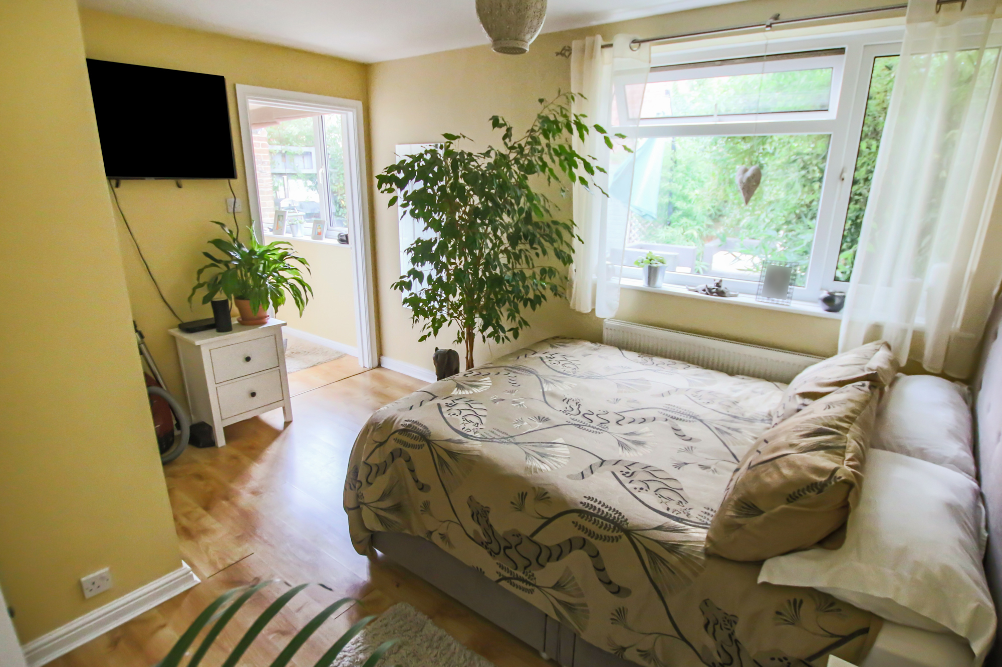 Milton Crescent, East Grinstead