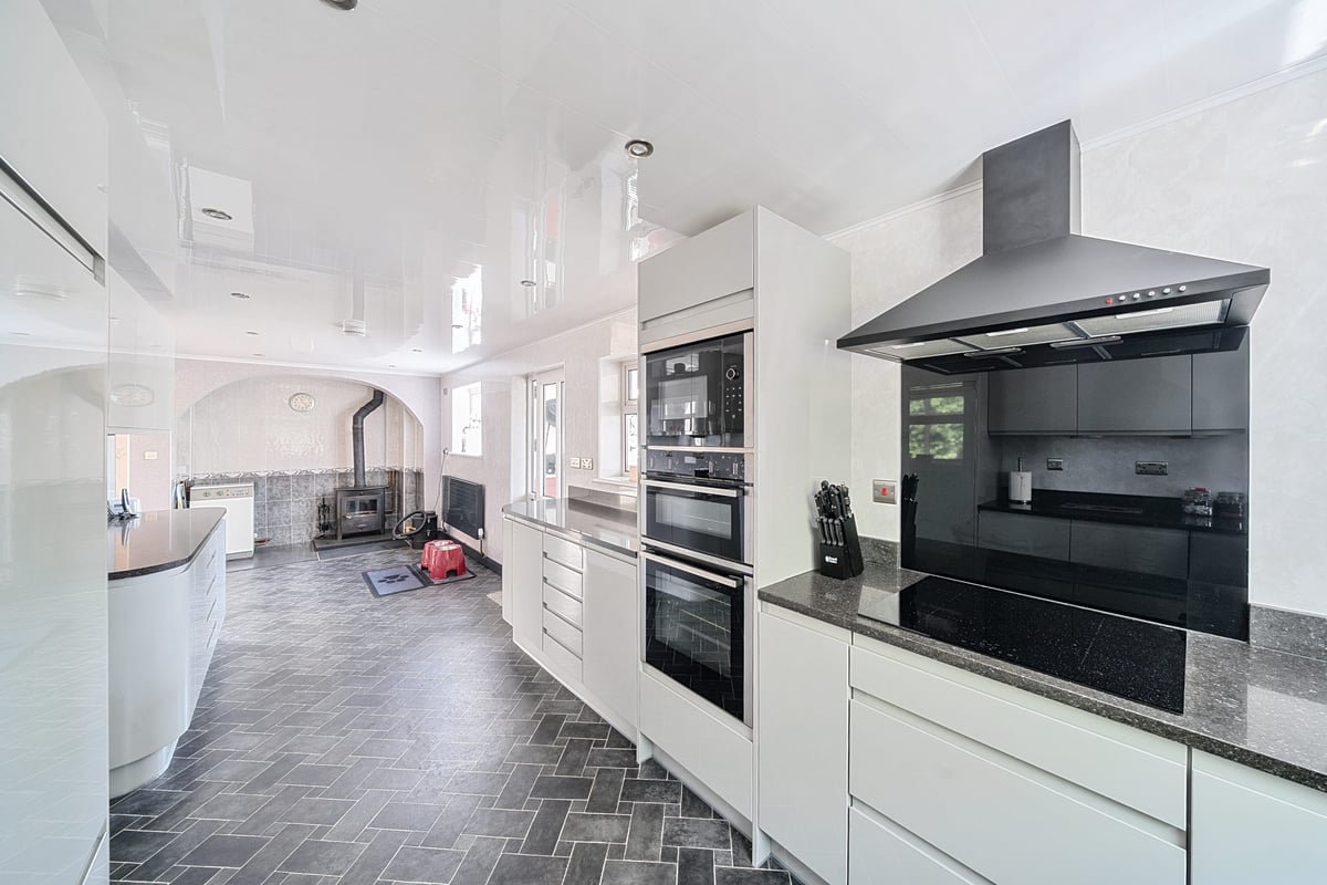 Woodcarr Farm, Sandtoft Road, Doncaster, DN9 1PW