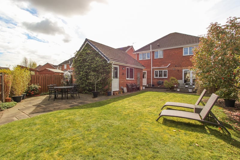 4 bedroom detached house for sale, Brodsworth Way, Rossington