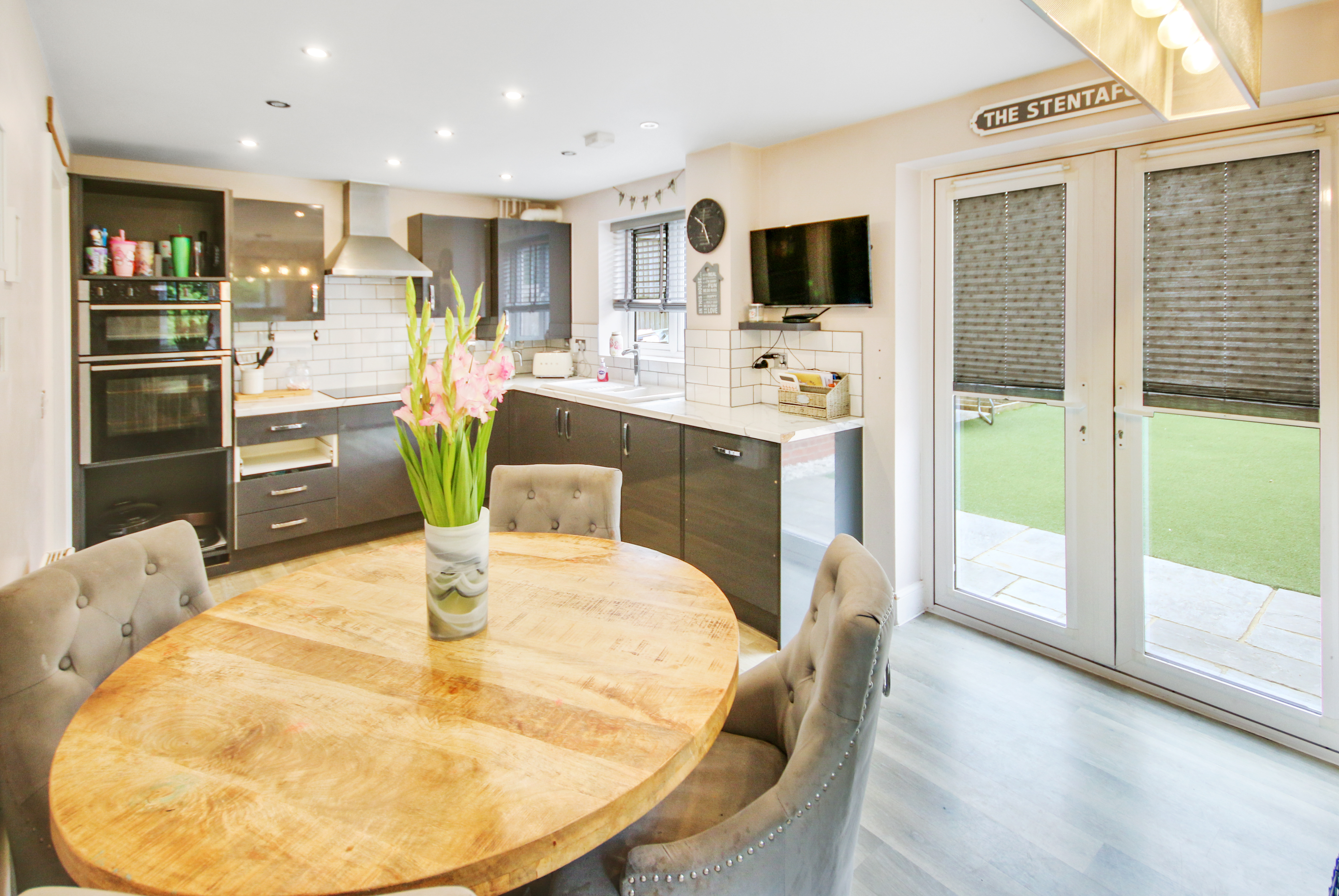 Acorn Avenue, Crawley, West Sussex