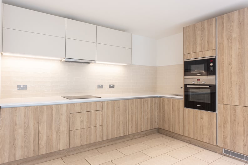 3 bedroom(s) apartment to sale in Victoria Drive, Southfields, London-image 3