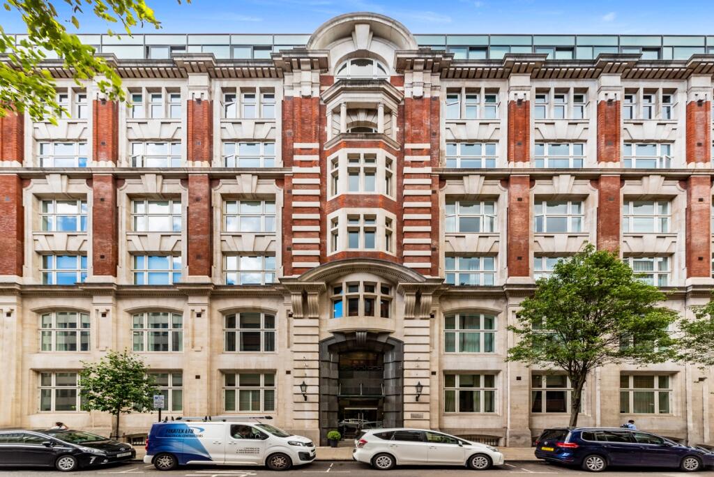Sterling Mansions, Leman Street, London, E1 8EY