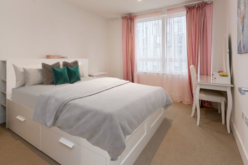 2 bedroom(s) apartment to sale in North End Road, Wembley Park, Wembley-image 9