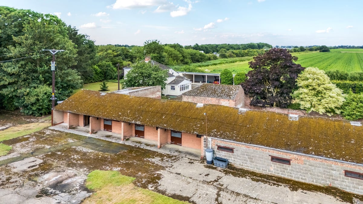 Woodcarr Farm, Sandtoft Road, Doncaster, DN9 1PW