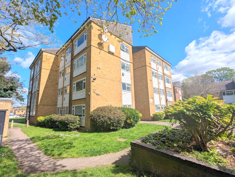 Field Road, Feltham Roberts Hunt