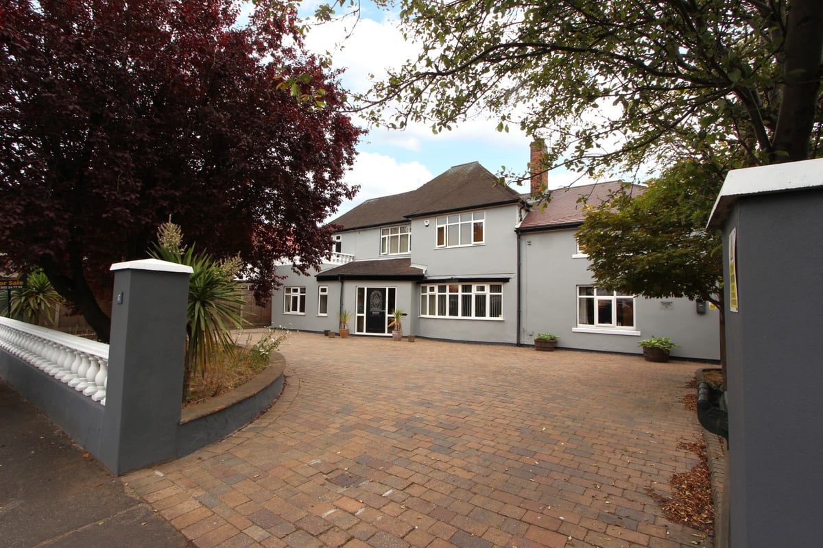 7 bedroom detached house for sale, Bawtry Road, Bessacarr, DONCASTER