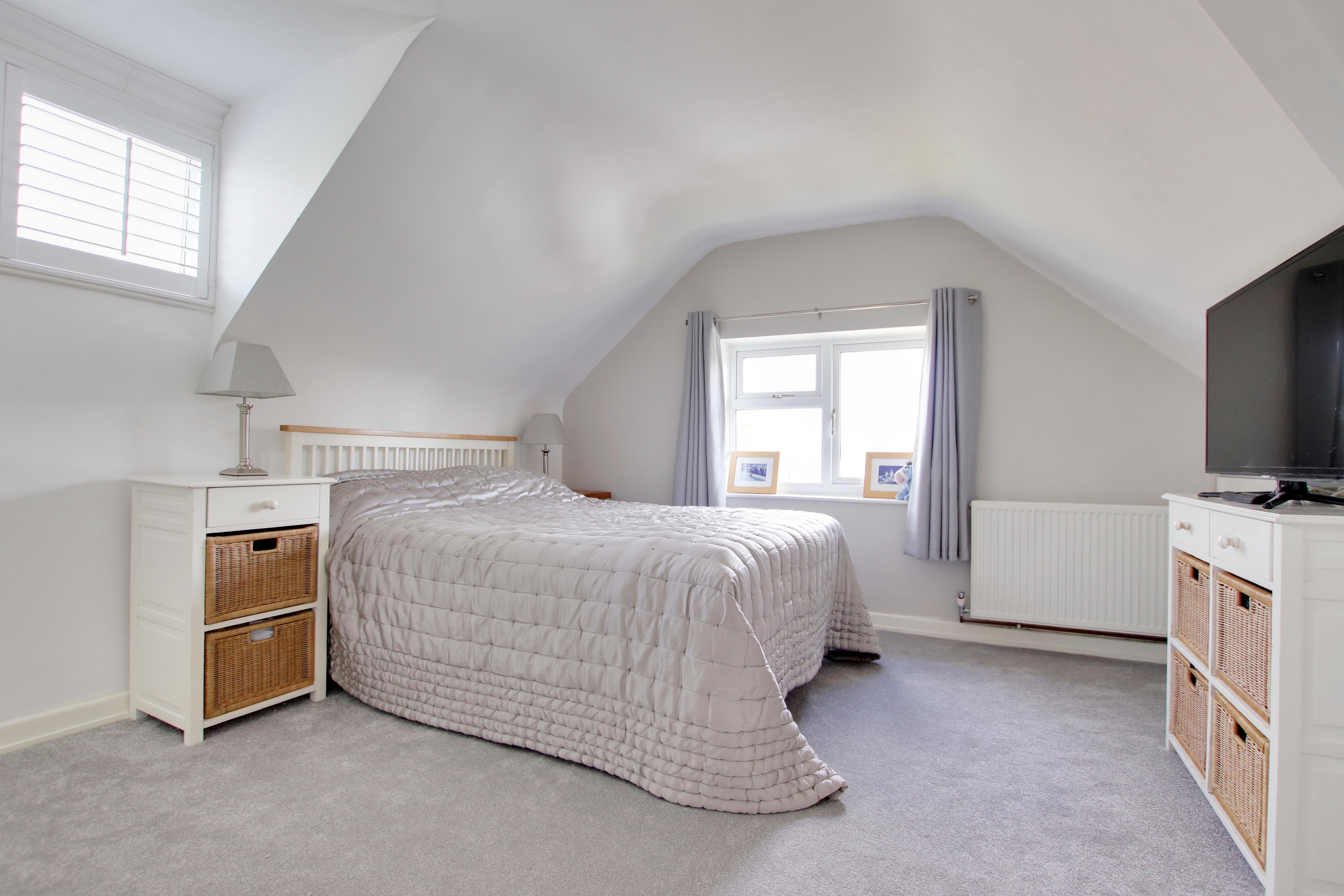 3 Bed Property for sale in Brockenhurst Spencers