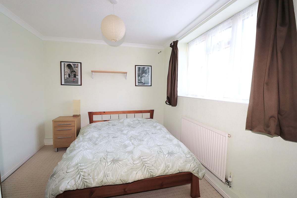 Sand Hill, Farnborough, GU14 8ER