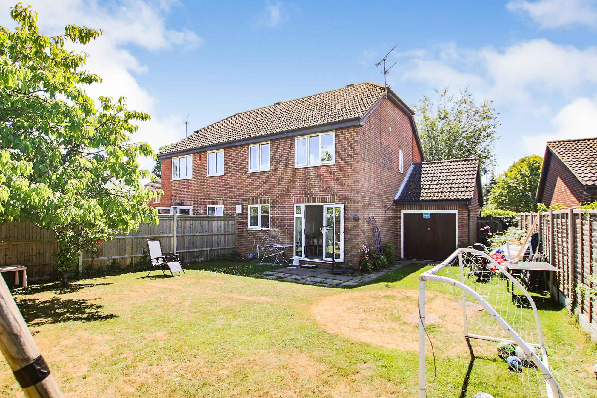 Lincolns Mead, Lingfield, Surrey