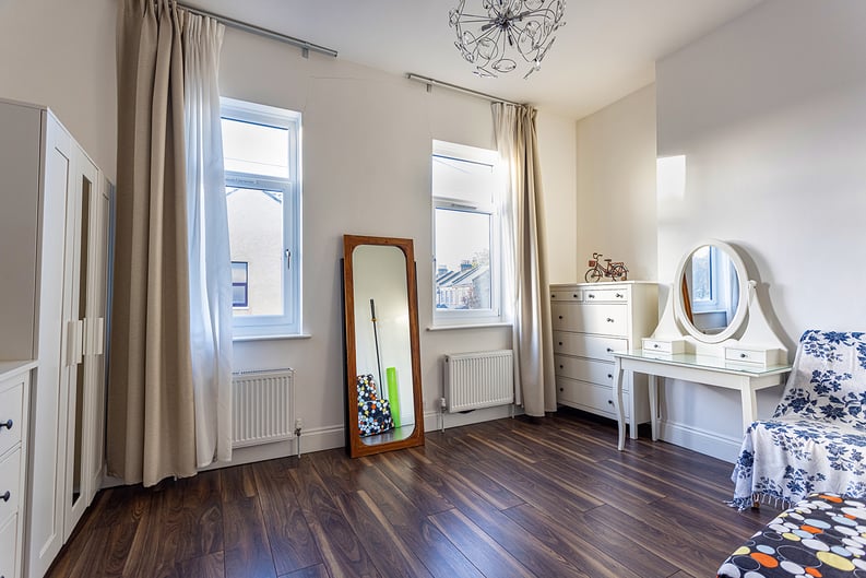 1 bedroom(s) apartment to sale in Knox Road, Forest Gate, London-image 1