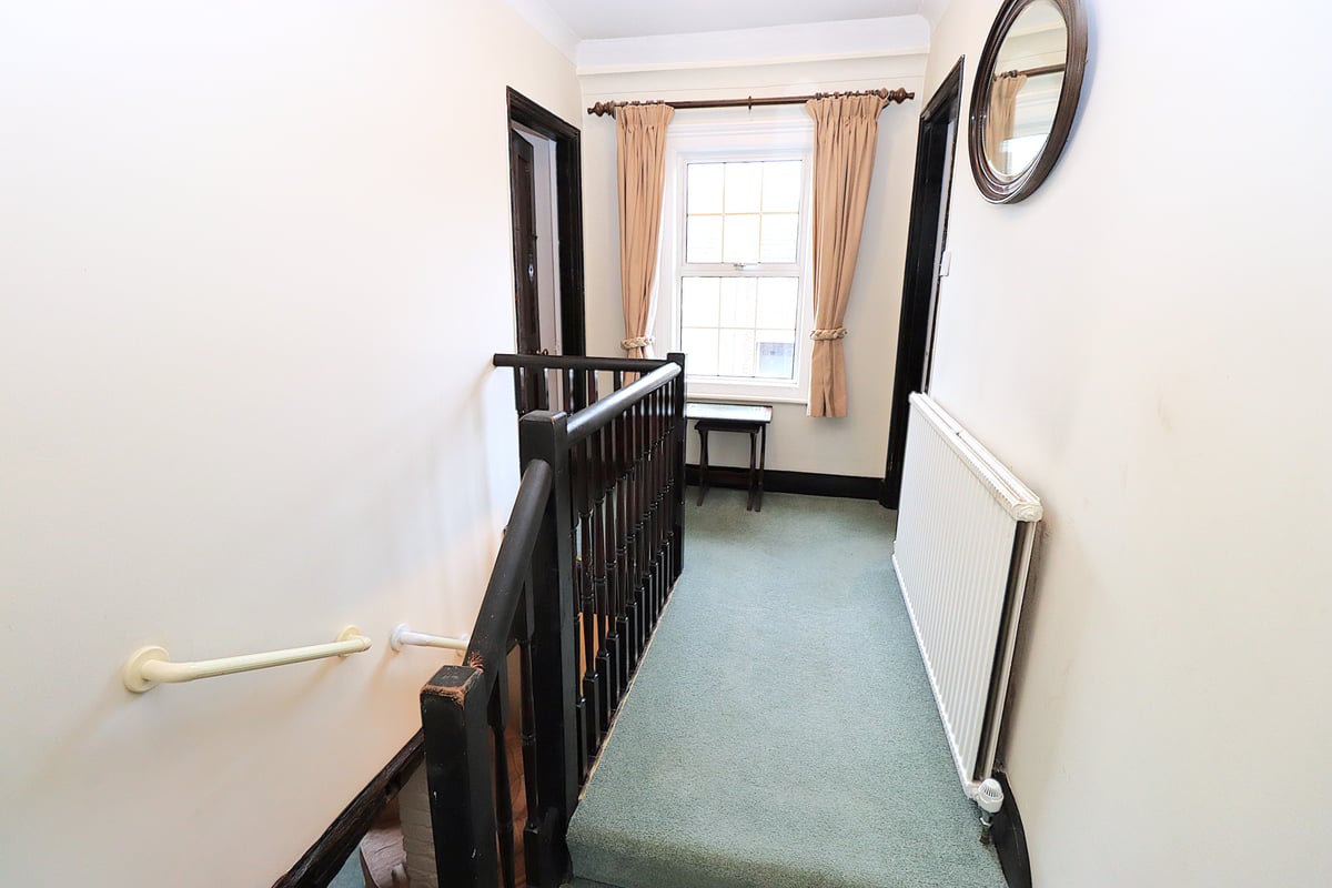 Highfield Road, Farnborough, GU14 0EB