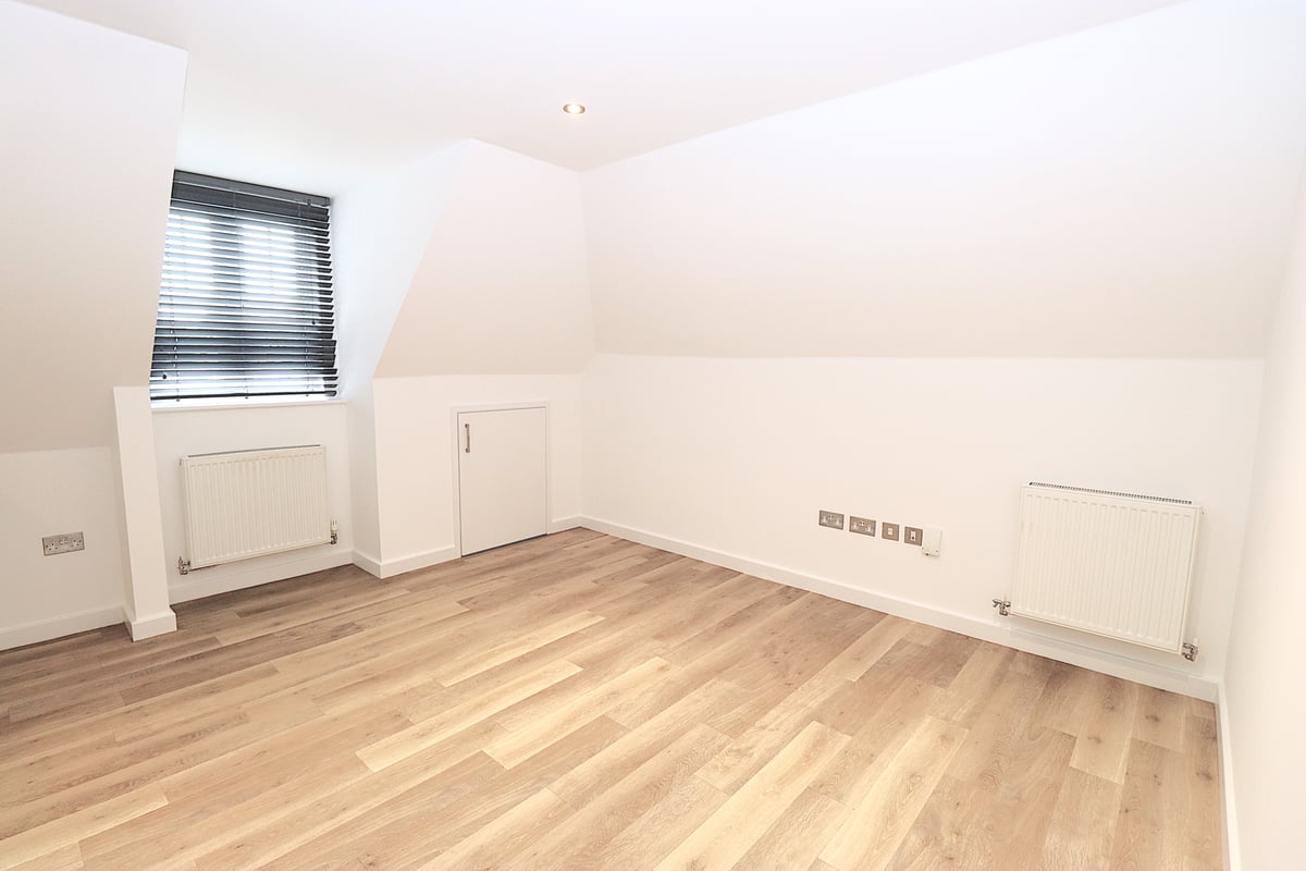 Flat 5, Ward Court, 2 Rectory Road, Farnborough, GU14 7DG