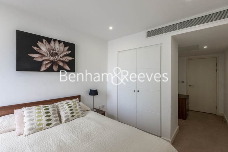 2 bedroom(s) apartment to sale in Marsh Wall, Canary Wharf-image 5