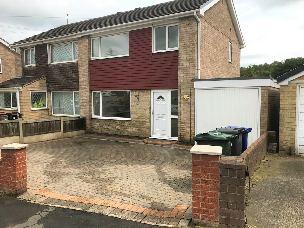 3 bedroom semidetached house to rent, Longton Road, Kirk Sandall