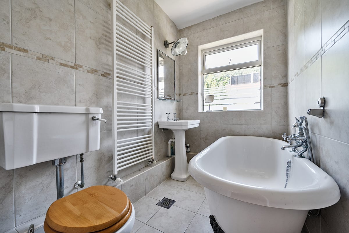 Actons Cottage, Buckholt Lane, Bexhill-on-Sea, TN39 5AX