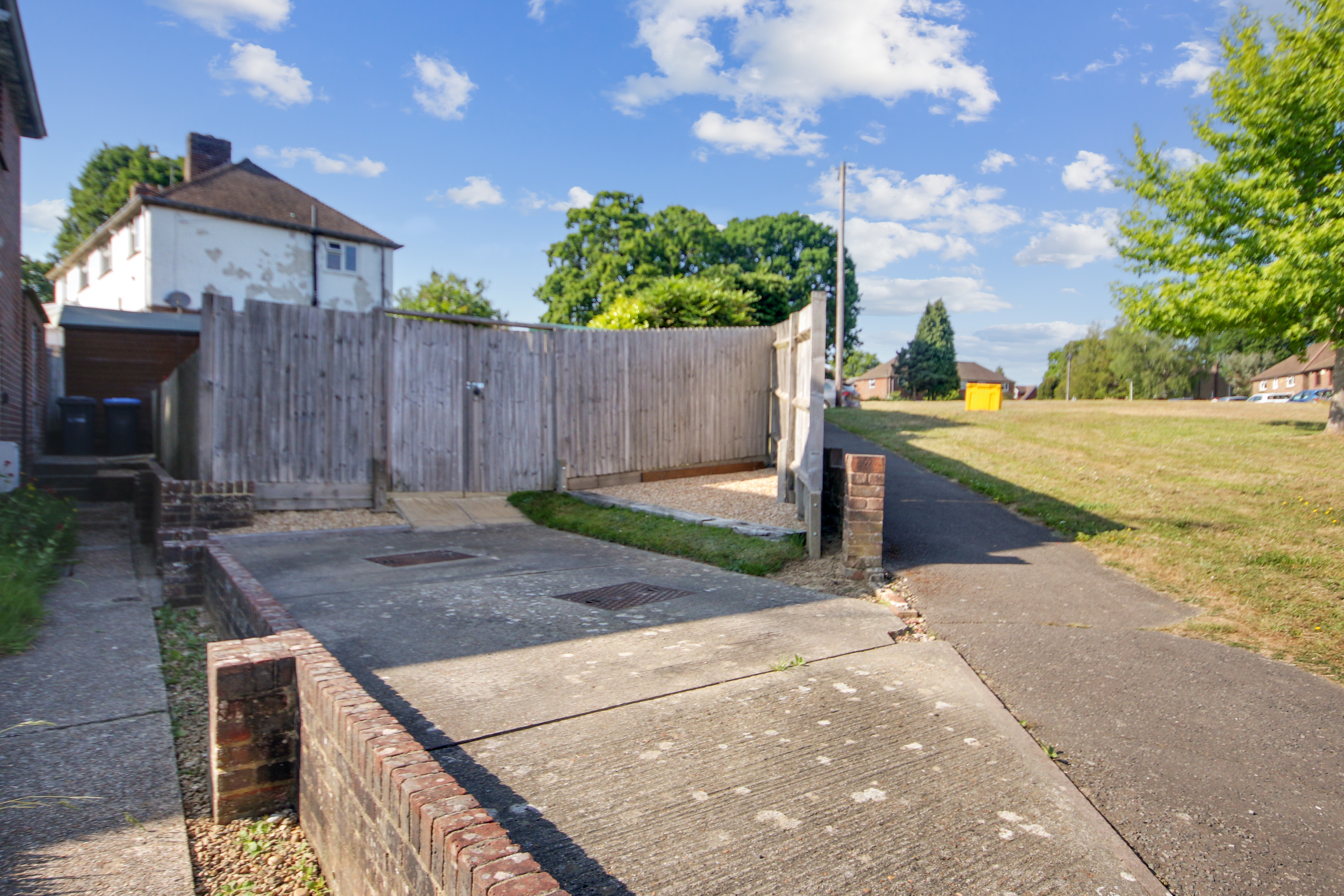 Elizabeth Crescent, East Grinstead, West Sussex
