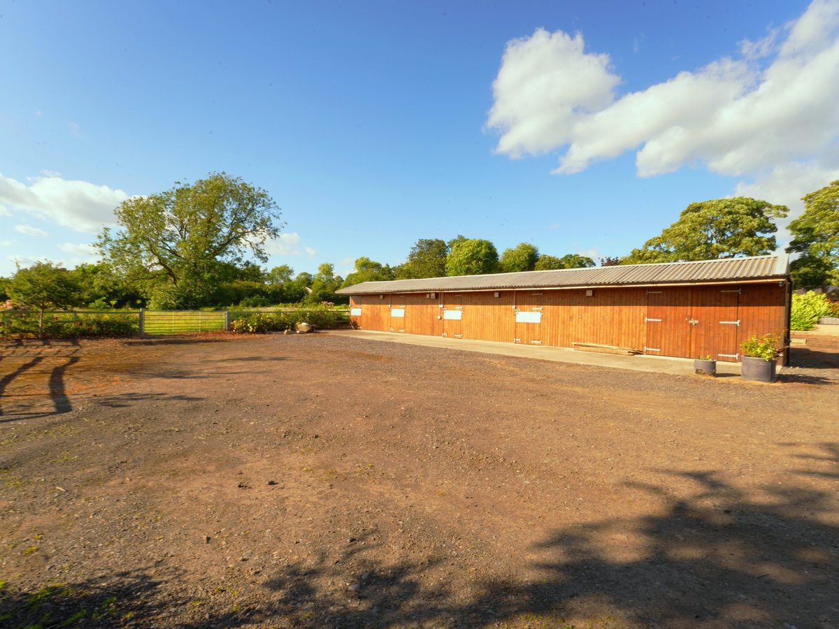 Priory Cottage, Pontefract Road, Pontefract, WF7 7EF