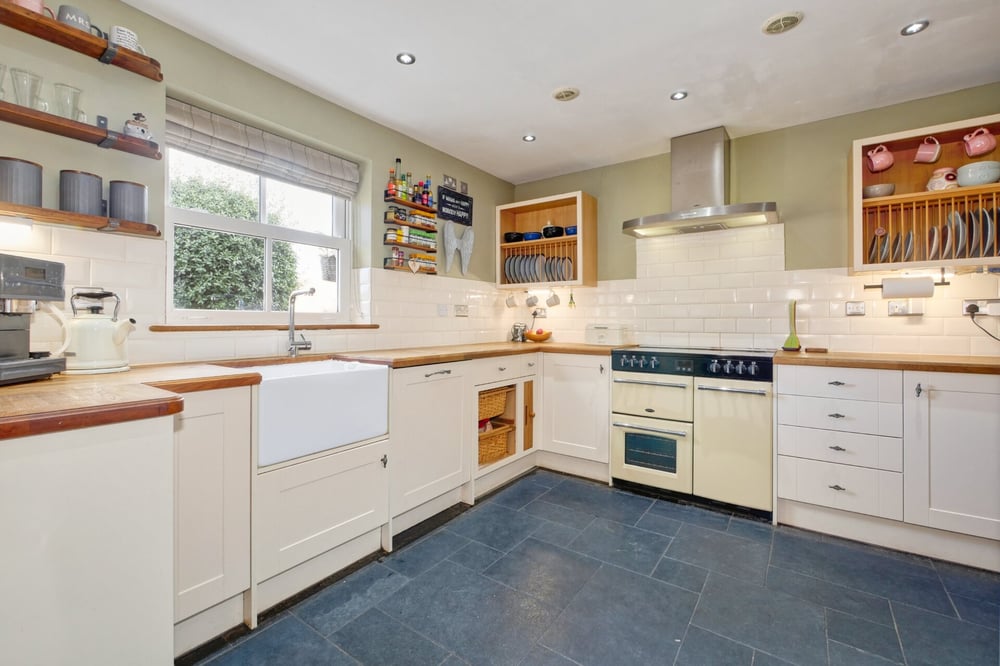 Property Details for Hawkswood Road Hailsham East Sussex BN27 1UN