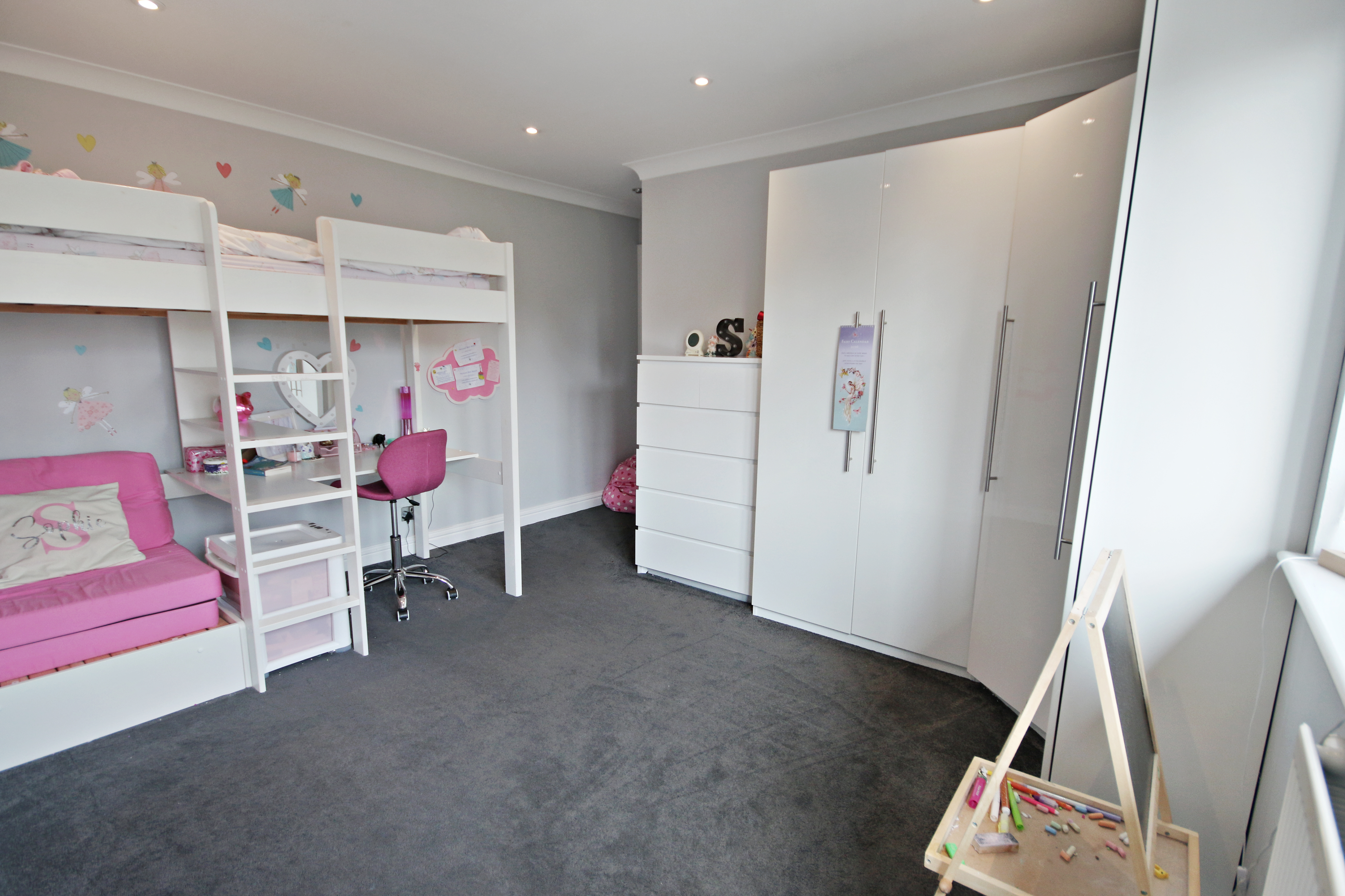 Lincolns Mead, Lingfield, Surrey