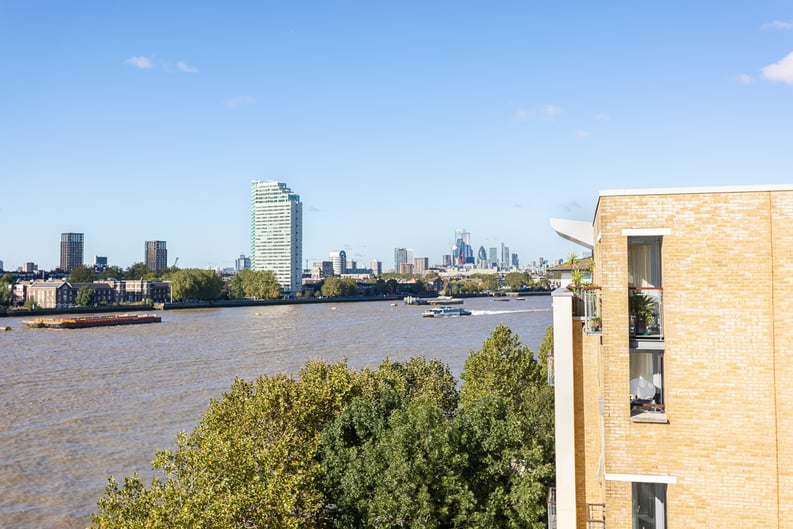 2 bedroom(s) apartment to sale in Maritime Quay, Isle of Dogs, London-image 27